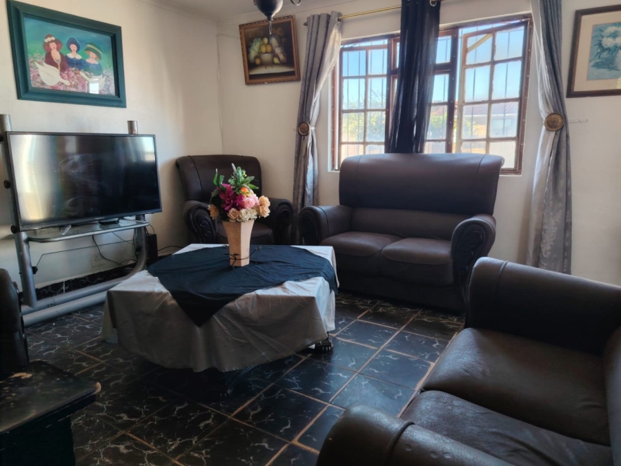 4 Bedroom Property for Sale in Saxonsea Western Cape